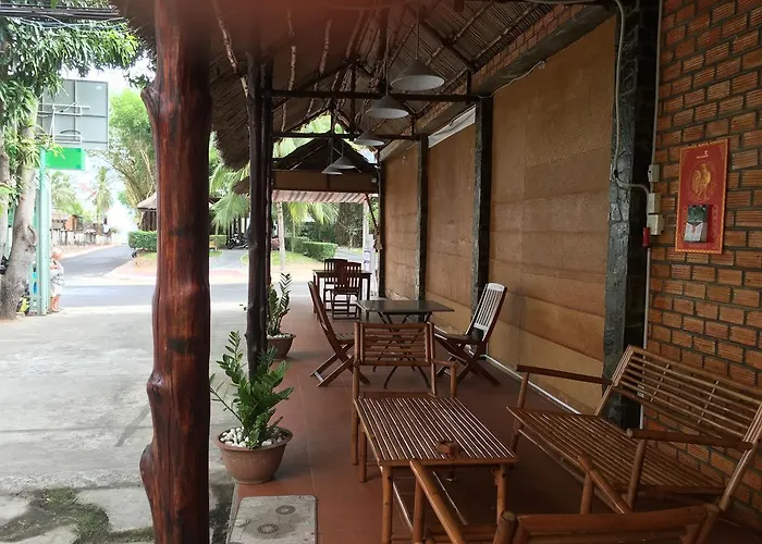 Khách sạn Chao Mui Ne 2*